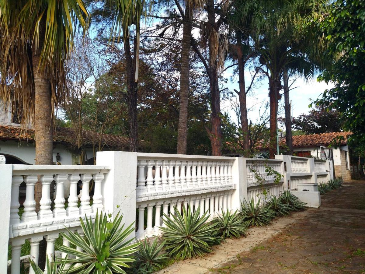 Hotel La Aparesida Areguá Exterior photo